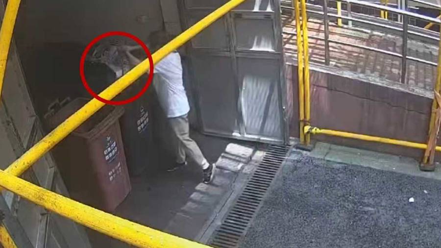 急！女儿帮母亲大扫除扔掉50万元黄金首饰<strong></p>
<p>和平币</strong>，民警4小时找回