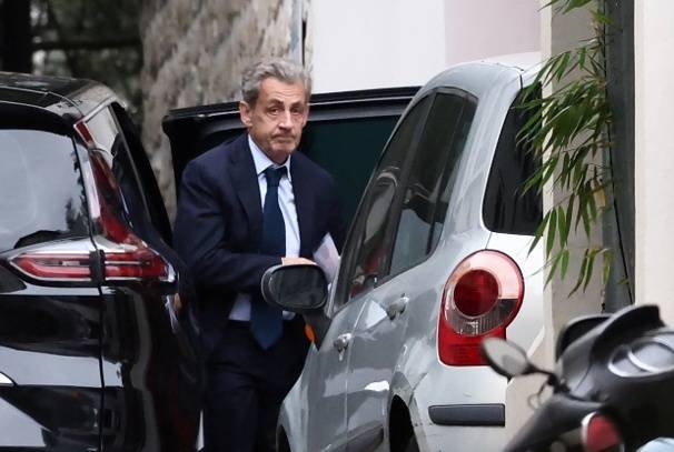 监禁条件曝光！外媒：萨科齐即将入狱，可能被单独关押在9平方米牢房中