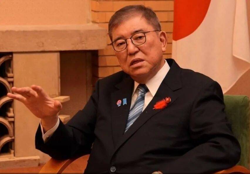 石破茂卸任当天<strong></p>
<p>币聪</strong>，离开官邸时笑得合不拢嘴；此前吐槽当首相太累，没多少让人开心的事情