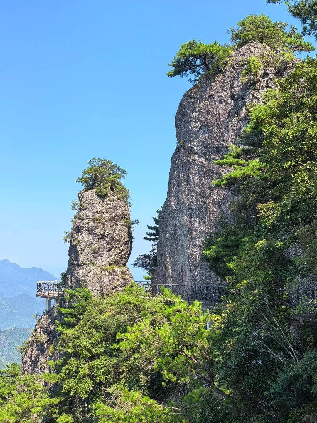 为什么年轻人迷上了爬山? | 秋高气爽<strong></p>
<p>币聪</strong>,是时候出发了→