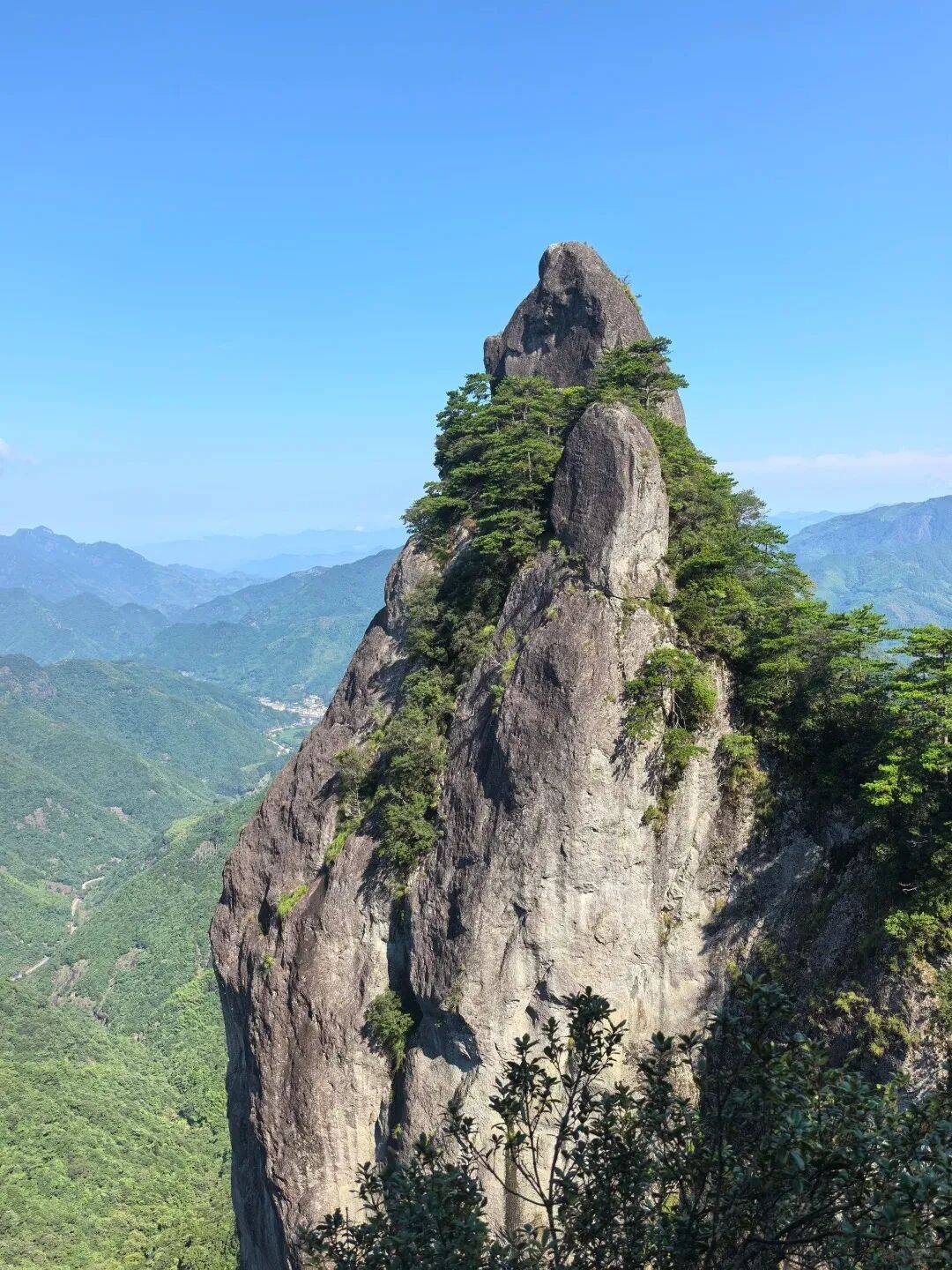 为什么年轻人迷上了爬山? | 秋高气爽<strong></p>
<p>币聪</strong>,是时候出发了→