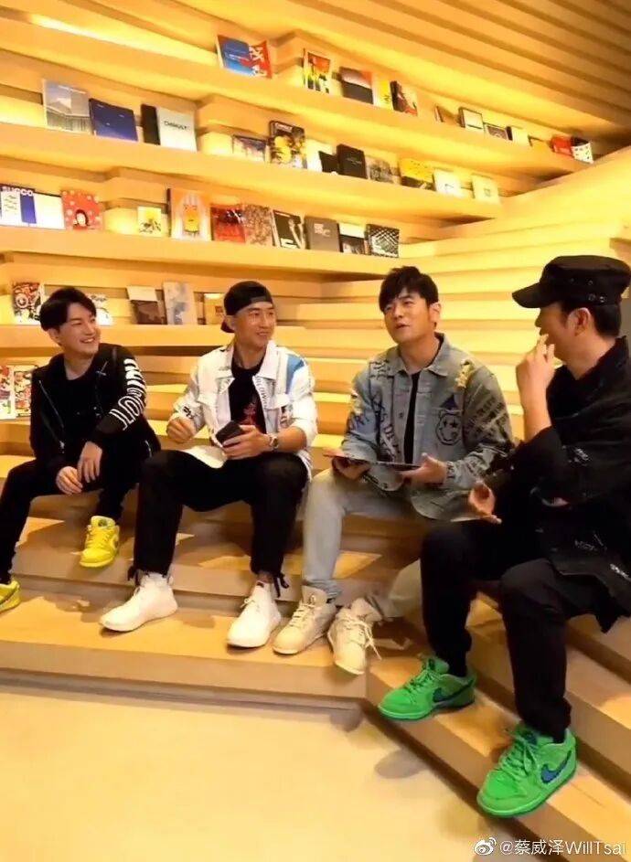 周杰伦公开喊话寻昔日好友<strong></p>
<p>怎样进入币圈</strong>，“再不出现，你就完了”，疑因2300万元比特币投资翻车