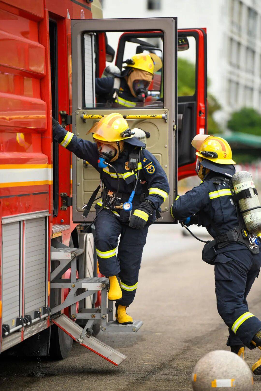 燃动赛场<strong></p>
<p>怎样进入币圈</strong>！三明消防激战 2025全省岗位练兵“龙虎榜”比武