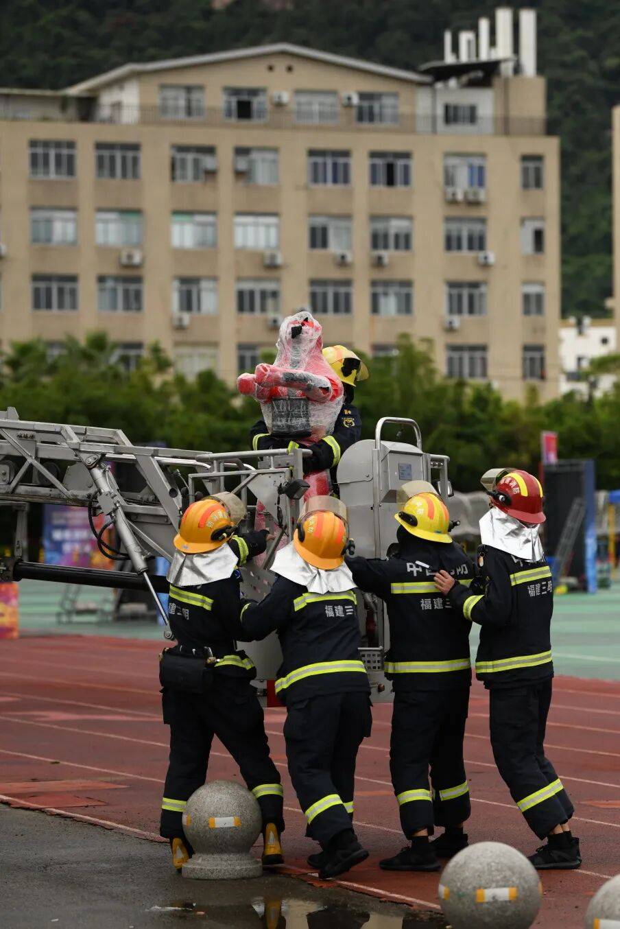 燃动赛场<strong></p>
<p>怎样进入币圈</strong>！三明消防激战 2025全省岗位练兵“龙虎榜”比武