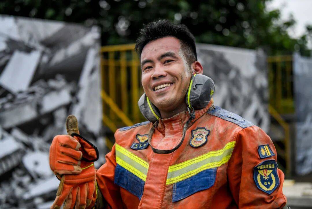 燃动赛场<strong></p>
<p>怎样进入币圈</strong>！三明消防激战 2025全省岗位练兵“龙虎榜”比武