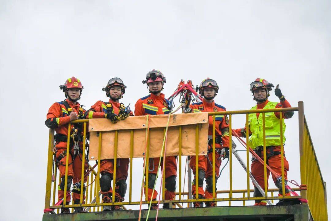 燃动赛场<strong></p>
<p>怎样进入币圈</strong>！三明消防激战 2025全省岗位练兵“龙虎榜”比武