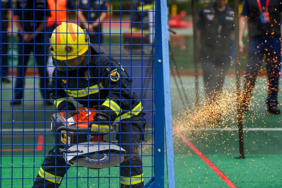 燃动赛场<strong></p>
<p>怎样进入币圈</strong>！三明消防激战 2025全省岗位练兵“龙虎榜”比武