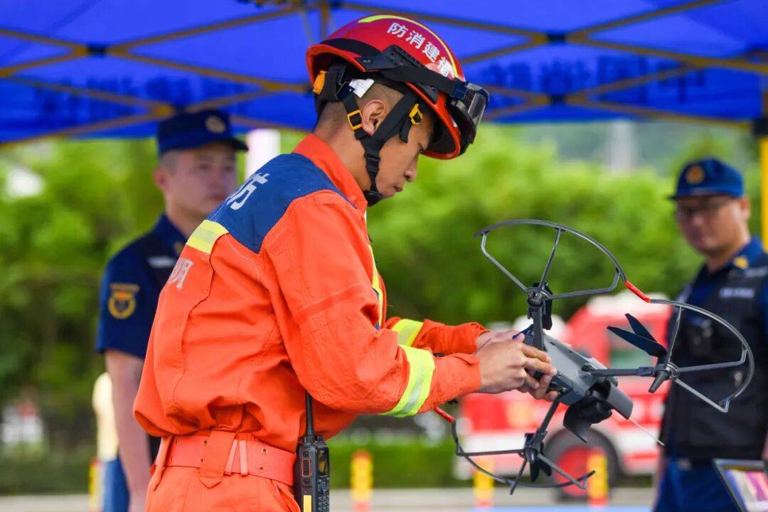 燃动赛场<strong></p>
<p>怎样进入币圈</strong>！三明消防激战 2025全省岗位练兵“龙虎榜”比武
