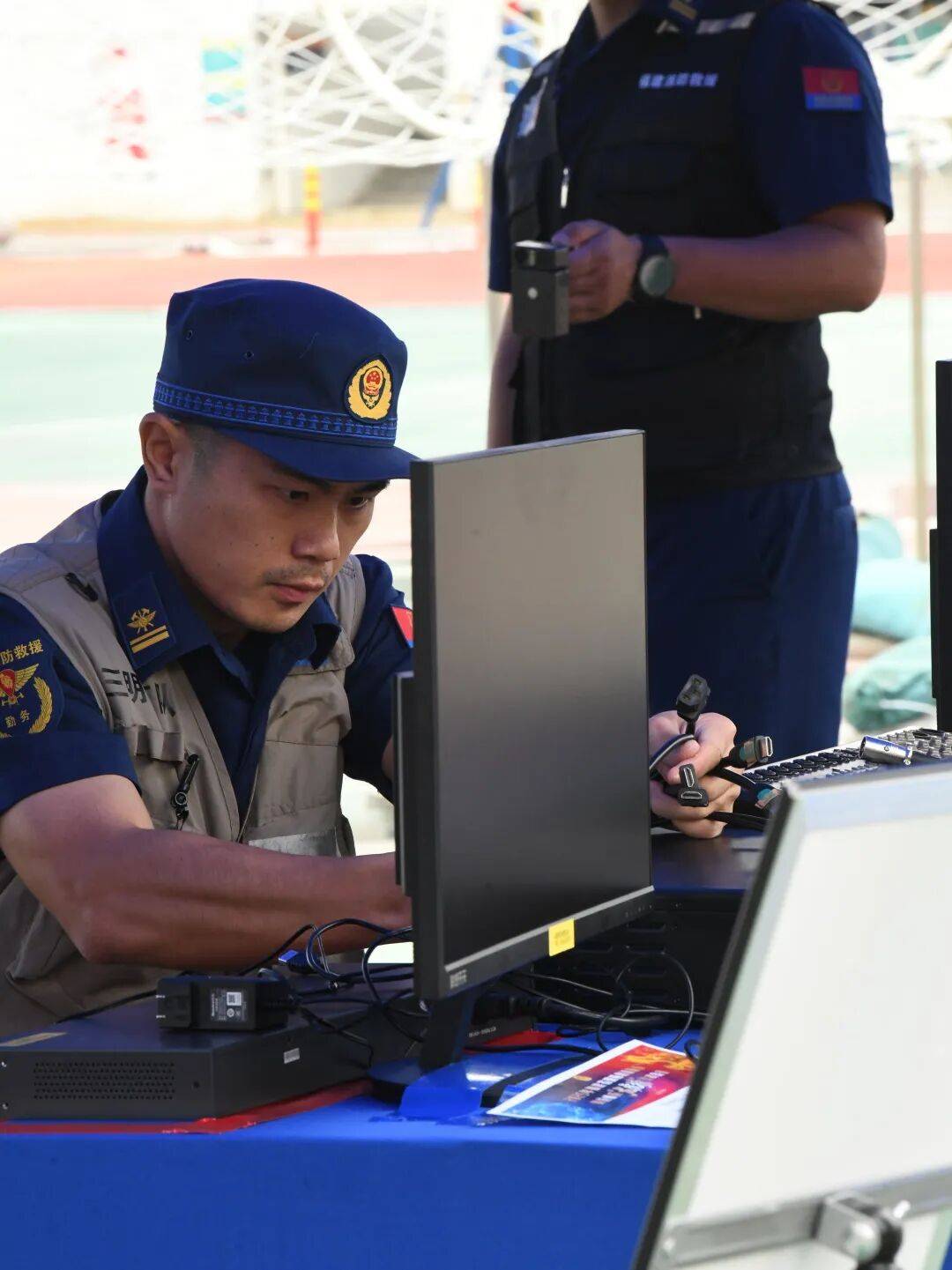 燃动赛场<strong></p>
<p>怎样进入币圈</strong>！三明消防激战 2025全省岗位练兵“龙虎榜”比武