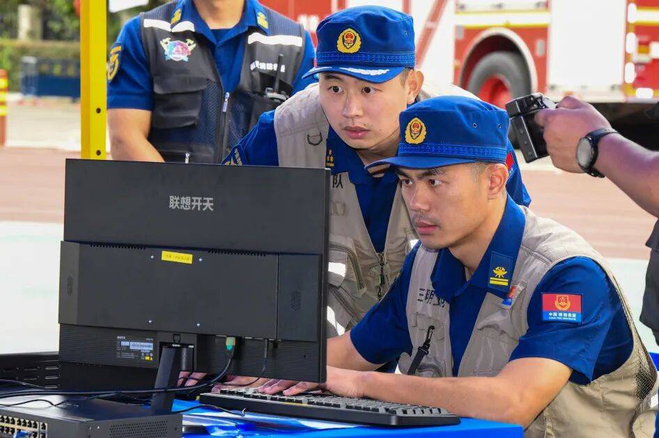 燃动赛场<strong></p>
<p>怎样进入币圈</strong>！三明消防激战 2025全省岗位练兵“龙虎榜”比武