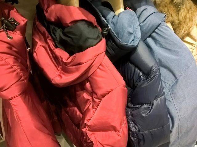 羽绒服里穿薄点才暖和！一个超简单的穿搭技巧<strong></p>
<p>怎样进入币圈</strong>，快收藏