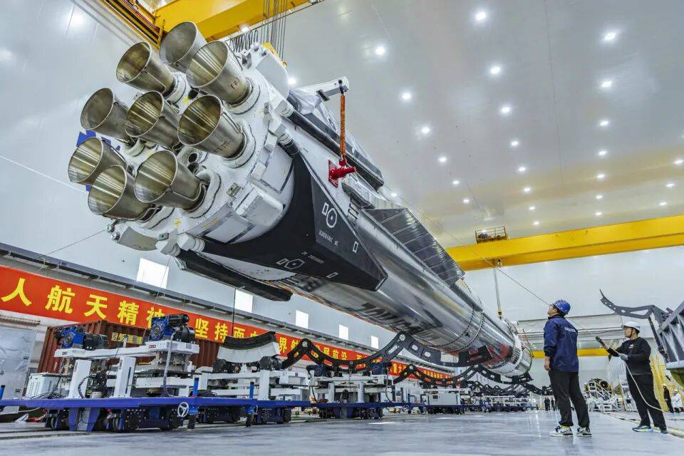 马斯克点评即将首飞的中国火箭朱雀三号<strong></p>
<p>德币</strong>，“能够击败猎鹰9号”；当天A股航天板块大涨