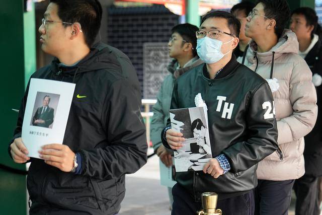 杨振宁遗体告别仪式在北京举行