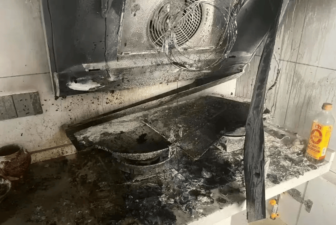 请告诉家里的老人<strong></p>
<p>币率兑换</strong>，这些“方便”咱不能图！