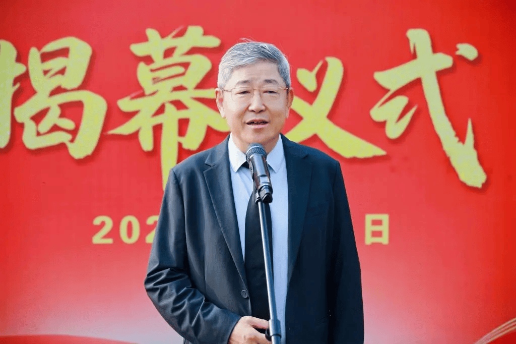 突发！深圳一上市公司董事长<strong></p>
<p>杀马特</strong>，被安徽颍上县监察委立案调查，并实施管护，上月他还向大学捐赠王阳明雕像