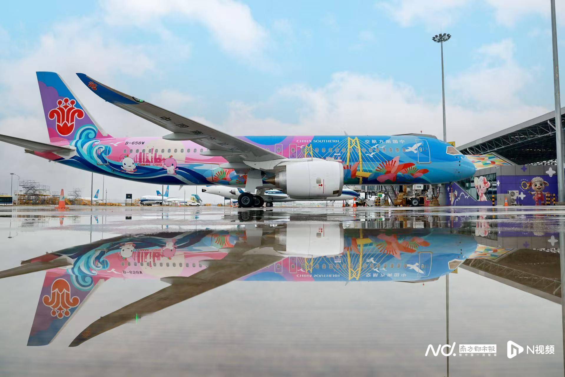 广州白云机场起飞<strong></p>
<p>特币</strong>！国内首架C919全运会主题彩绘机首航