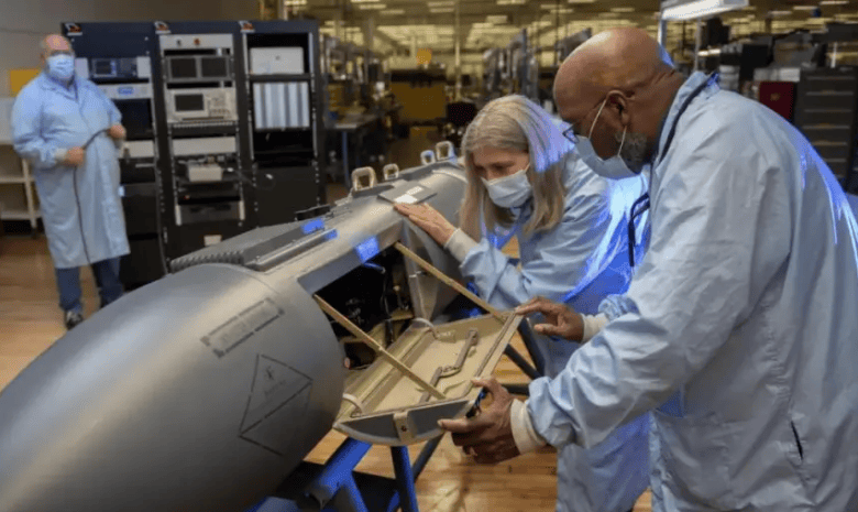 台军接收“隐形的战机”<strong></p>
<p>特币</strong>，退又退不掉！