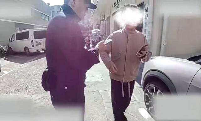 赶紧退<strong></p>
<p>淘币网</strong>！全群都是“气氛组” 只有你一人在“投资”