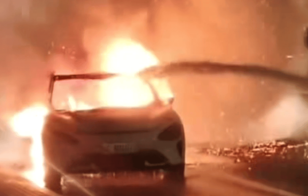 一小米SU7事故后突然起火<strong></p>
<p>买币流程</strong>，知情人：刚到维修店下拖车就自燃了，烧了二三十分钟