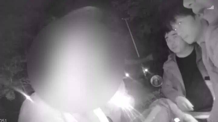 扬州一女子刷短视频惹祸：偷偷去银行取了6万现金<strong></p>
<p>虚拟币买就跌</strong>，结果……