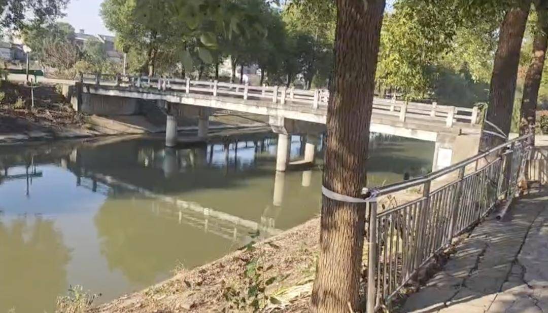 3岁男童家门口落水母亲施救双双遇难<strong></p>
<p>虚拟币买就跌</strong>，家属质疑“河道护坡陡峭无法自救”