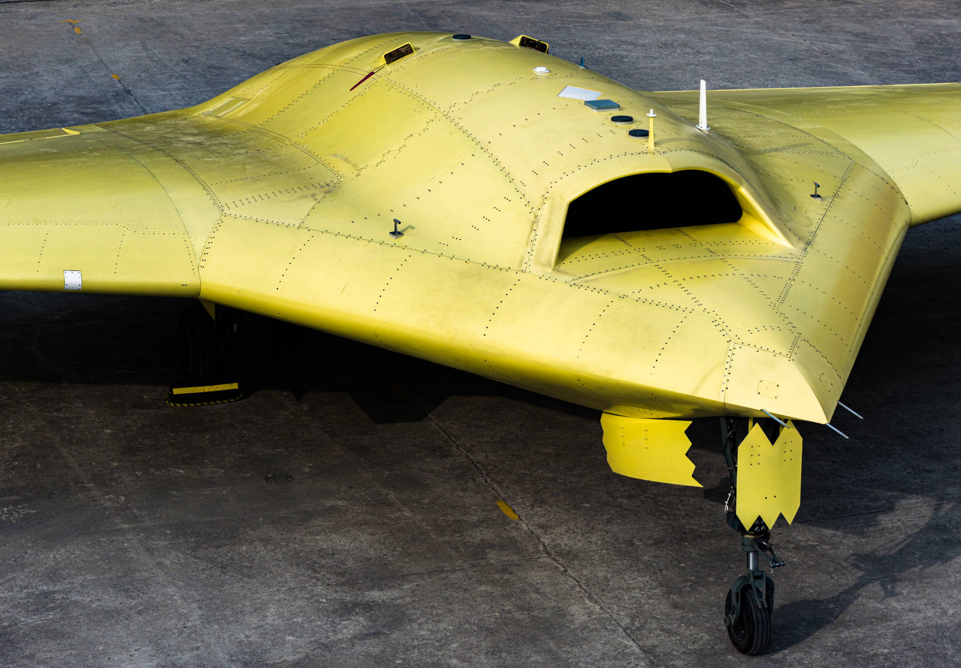 多张高清大图<strong></p>
<p>虚拟币BKI</strong>！新型高空高速长航时无人机彩虹-7近日成功首飞