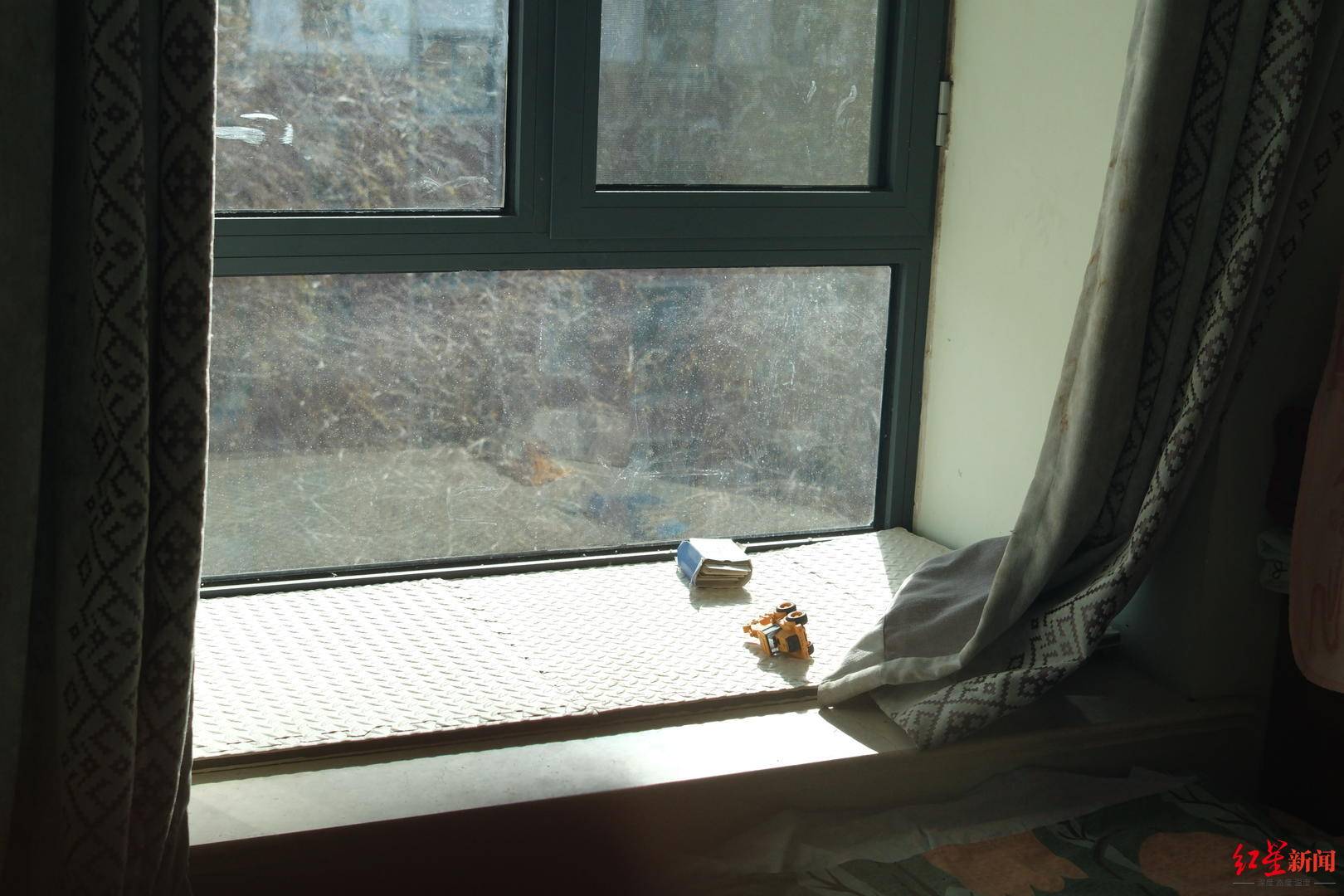 8岁自闭症男童苍山走失后身亡 深陷漩涡的父母：<strong></p>
<p>虚拟币BKI</strong>我们全家都在用爱托举这个孩子丨2025未完待续