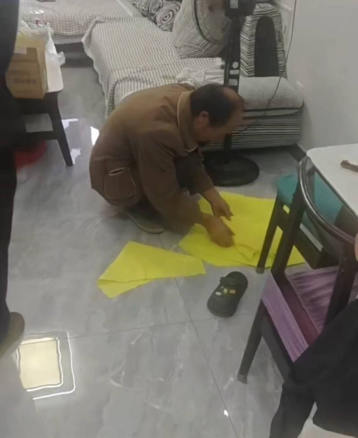 疑因离婚多年的前妻订婚<strong></p>
<p>买虚拟币赔钱</strong>，临沂一男子上门将其杀害，死者家属：检方已提起公诉