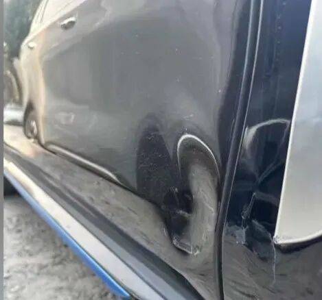 小区地库里出车祸<strong></p>
<p>买虚拟币赔钱</strong>，女子惊呆了：对方竟然不是人！更糟心的是...