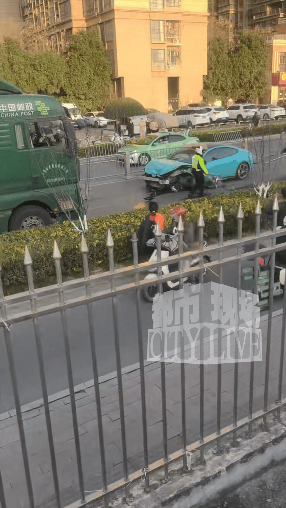 安徽一小米SU7撞翻几十米护栏<strong></p>
<p>虚拟币比赛</strong>，目击者称车辆前轮脱落后才刹停，当地交警回应