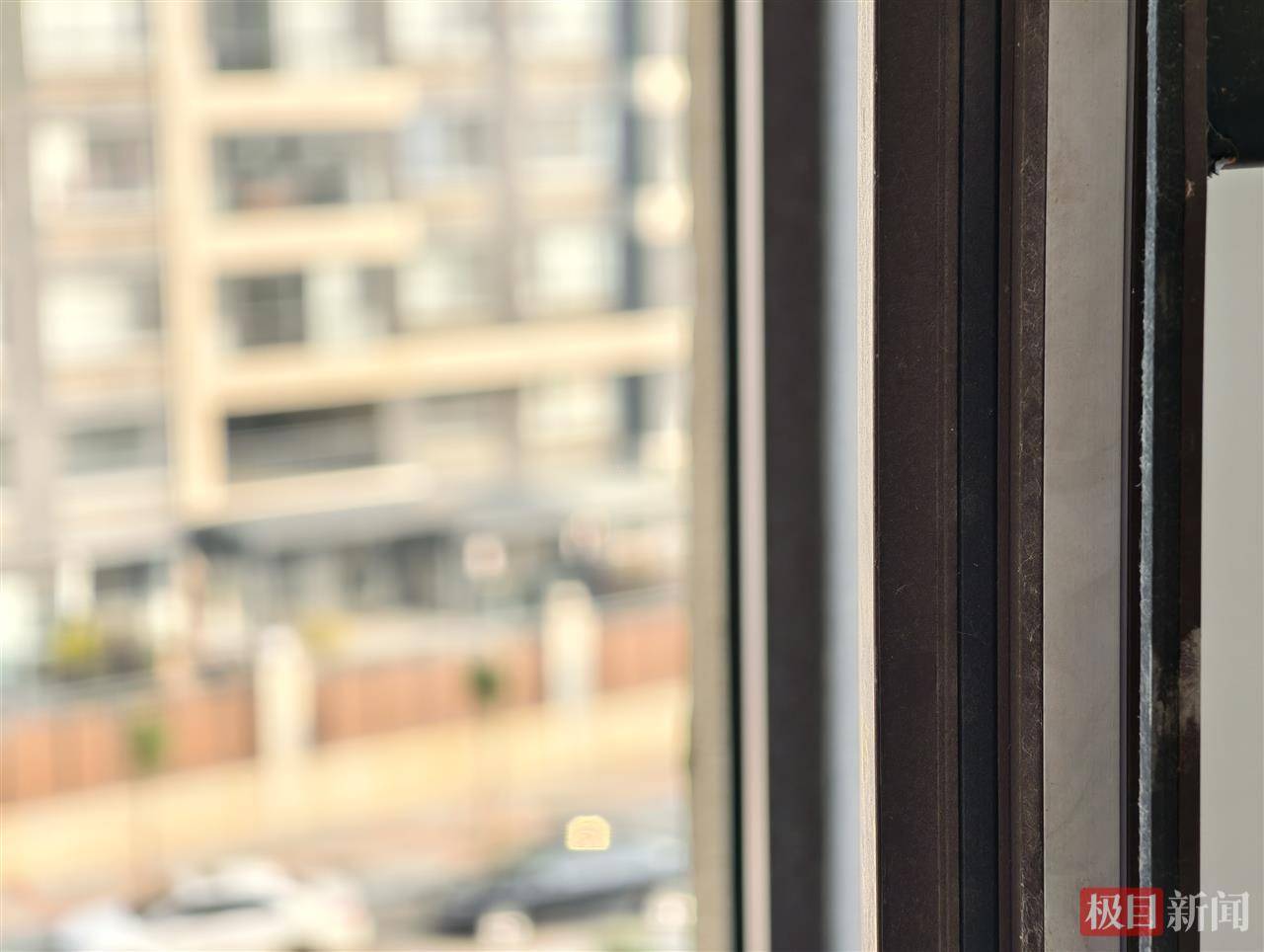 婚礼当天坠亡的28岁女教师已安葬<strong></p>
<p>虚拟币大降</strong>，“遗言”背后多个传言不实，村干部：两家人极度悲伤