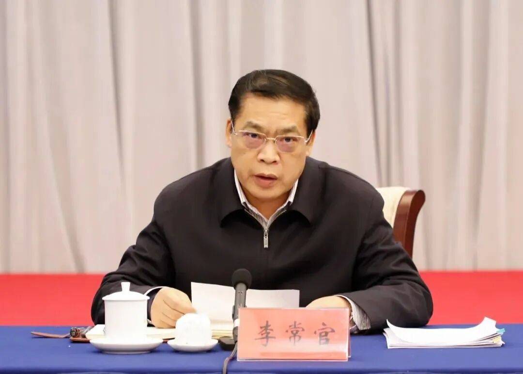 李常官已任民政部党组书记，曾任广西壮族自治区人民政府副主席、民政部副部长